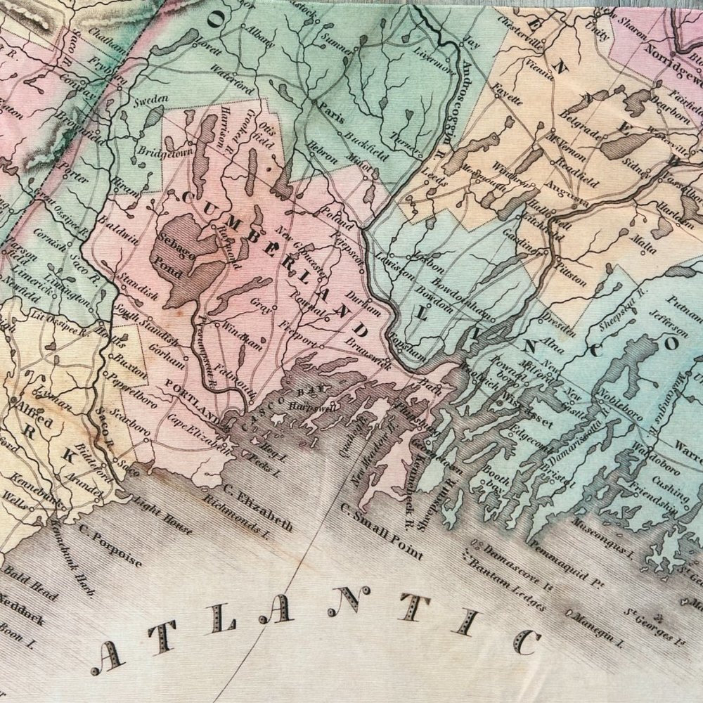 NEW without TAGS wrap with vintage map of Maine - Picture 6 of 9